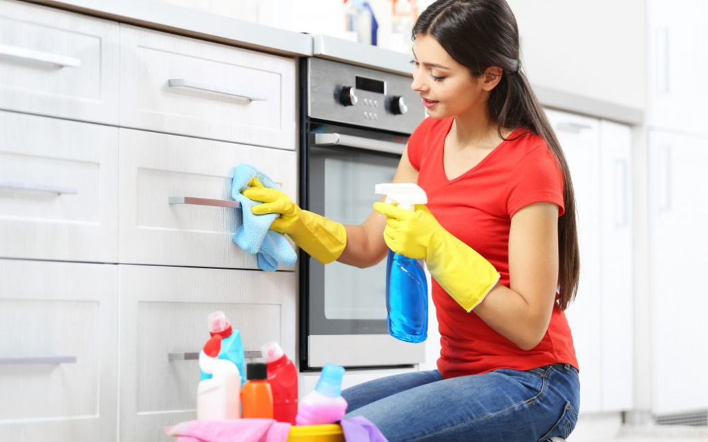 Cuánto gana una empleada domestica en Costa Rica